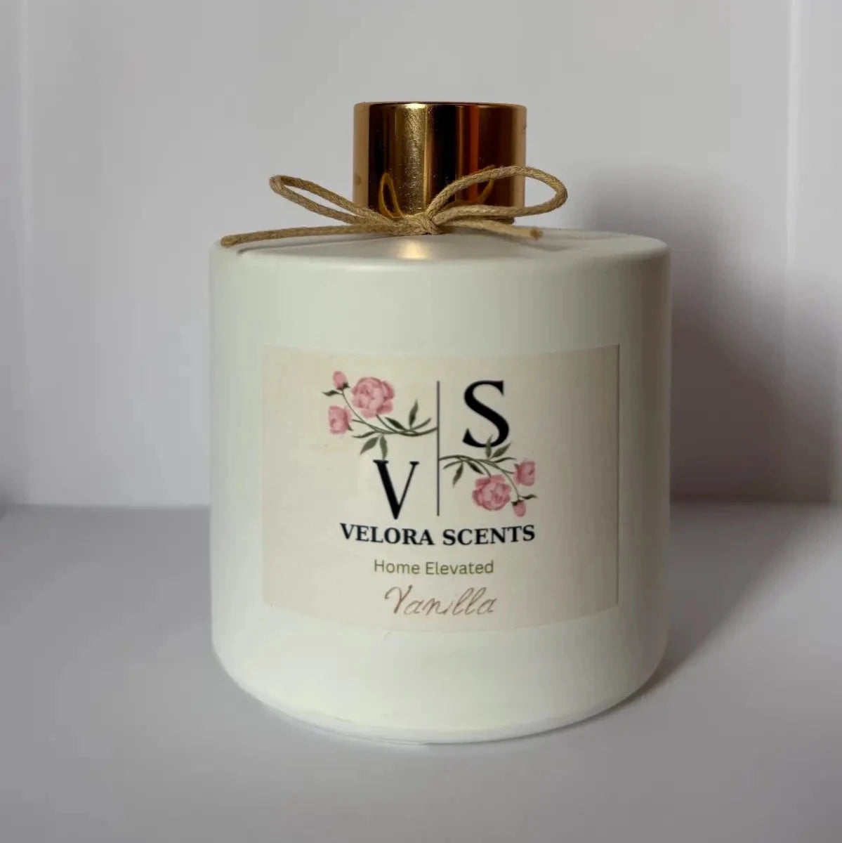 Reed diffuser Vanilla 200ml White – Velora Scents
